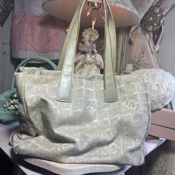Vintage CHANEL Travel Ligne Tote Bag - Picture 10 of 10